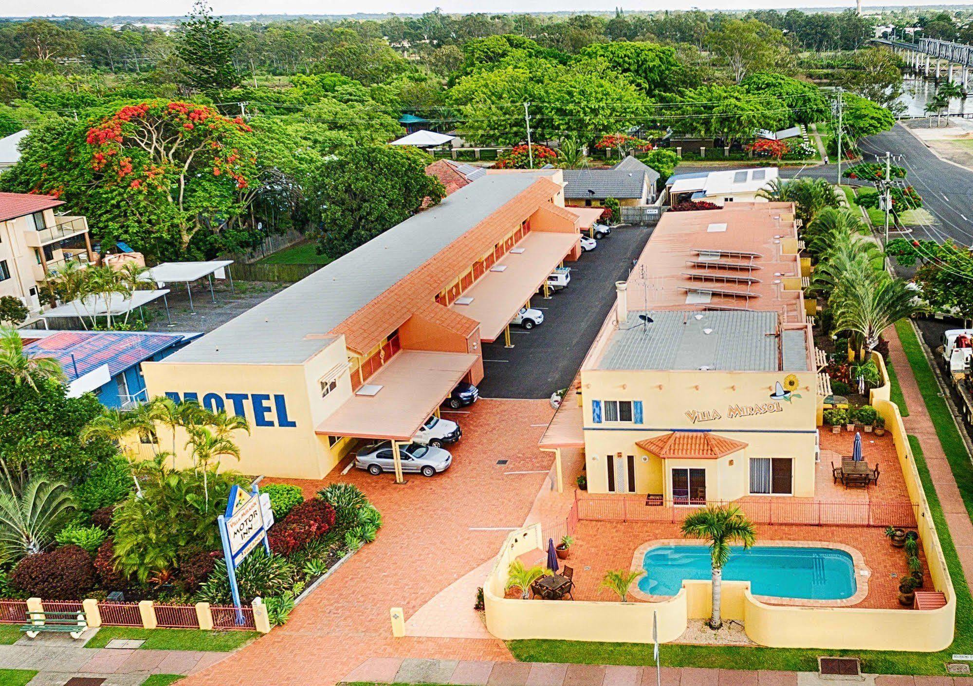 Villa Mirasol Motor Inn Bundaberg Bagian luar foto